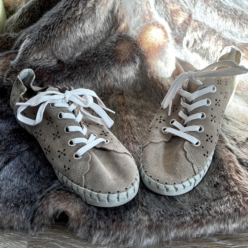Anthropologie Soft Suede Sneaker Size 36